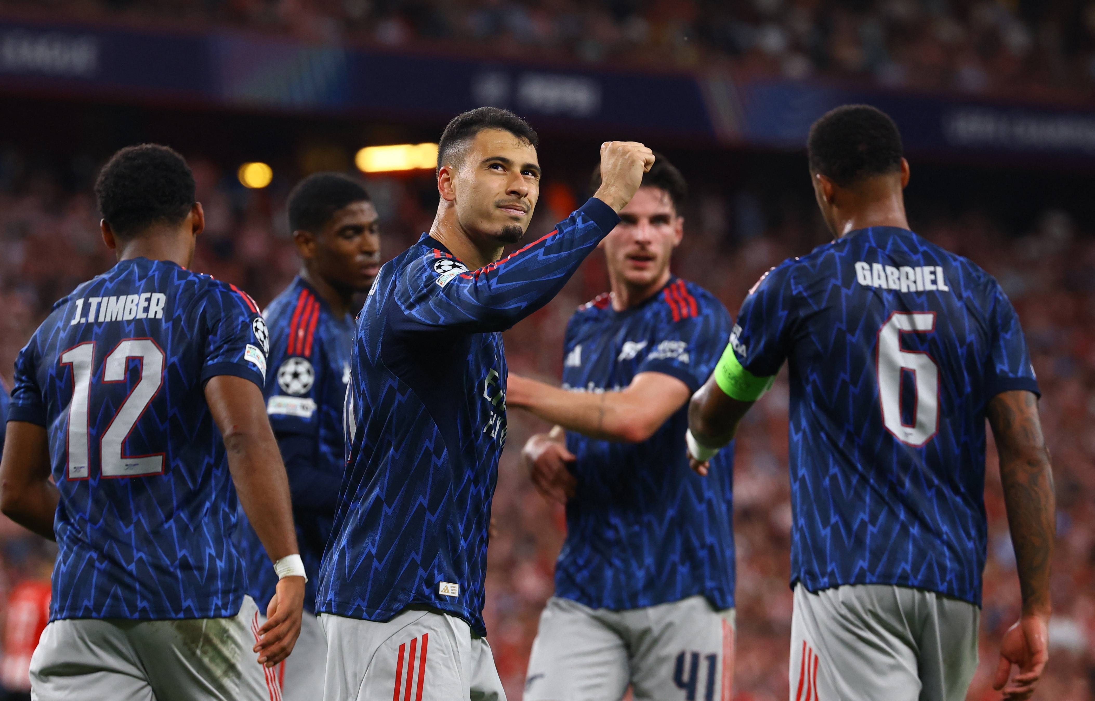 包含转折点！山东男篮强势反弹；欧冠国际比赛日攻防权衡；管理层满意；阵容厚度经受考验的词条